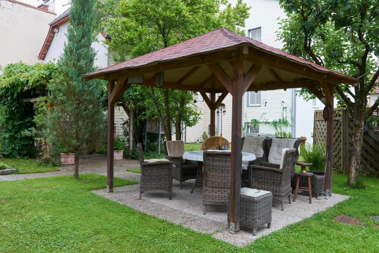 Gasthof Hametner: Thermal Oasis with Garden Access Bad Hall Exterior photo